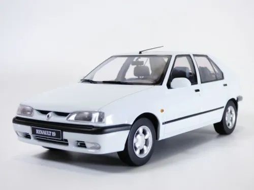 Triple9 1/18 Renault 19 ano 1994