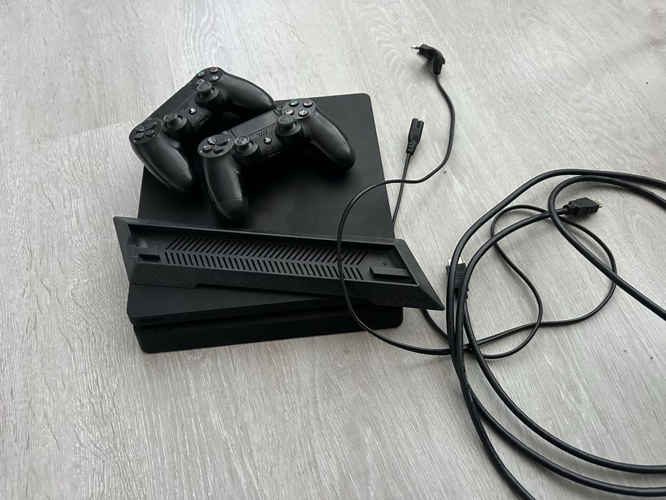 Sony playstation 4 slim 2 джойстика