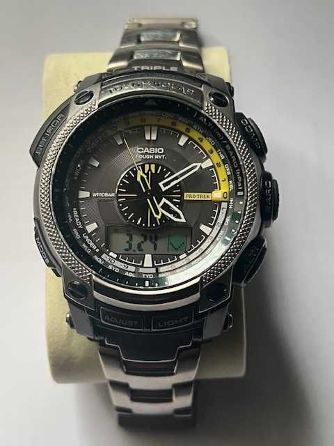 Zegarek CASIO PRW-5000T-7ER Branzoleta TYTAN