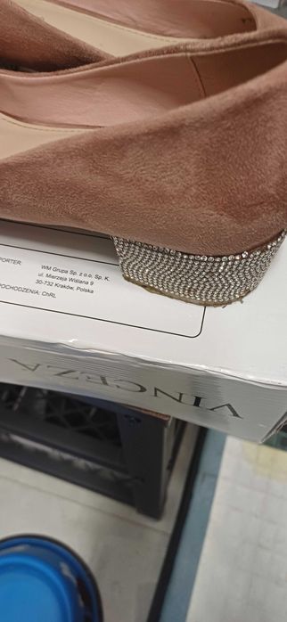 Sprzedam zamszowe czółenka