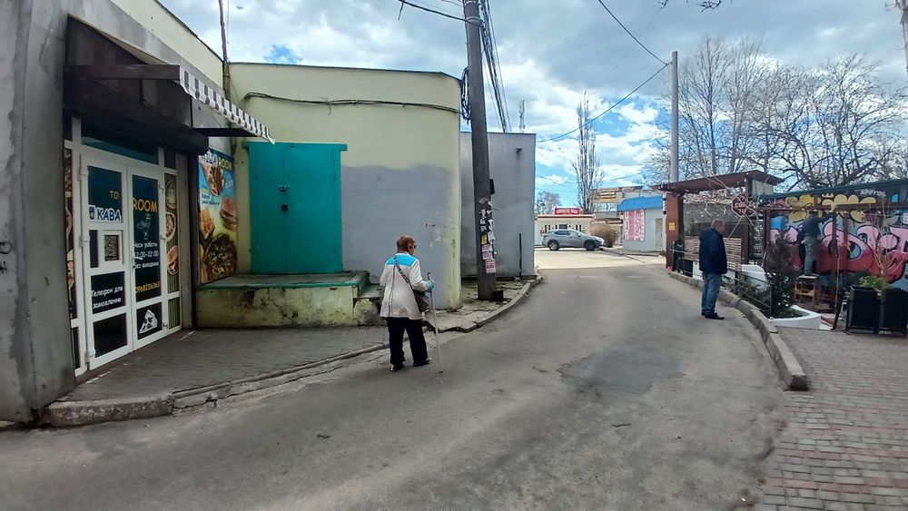 СРОЧНАЯ ПРОДАЖА  помищение под бизнес 130 кв, м  СЕМЕНА ПАЛИЯ