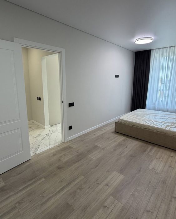 Квартира, 1-кімн., 42 м², Вишневе