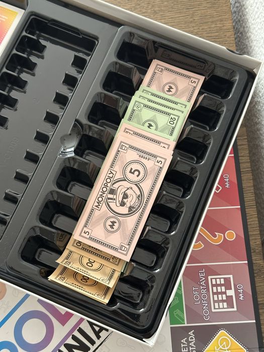 Monopoly for Millenials - jogo de tabuleiro