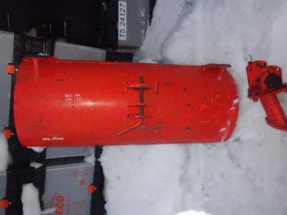 Pługi do odśnieżania Pług do śniegu- traktorka kosiarki Qada AGRIA