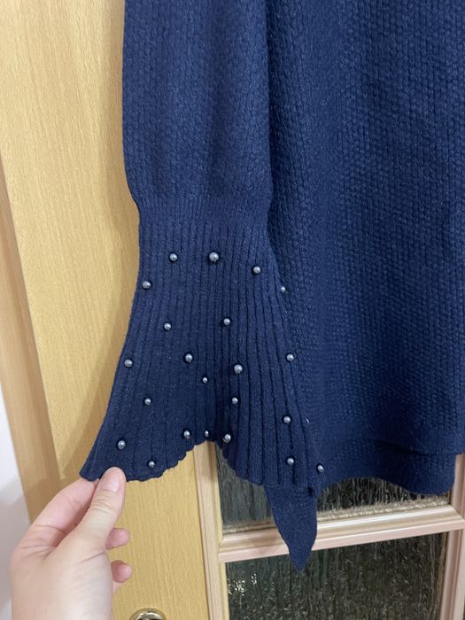 Светер жіночий