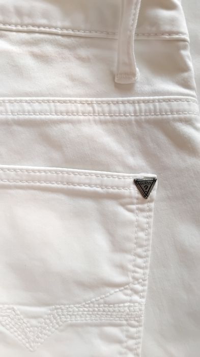 Jeansy Slim Fit Guess.