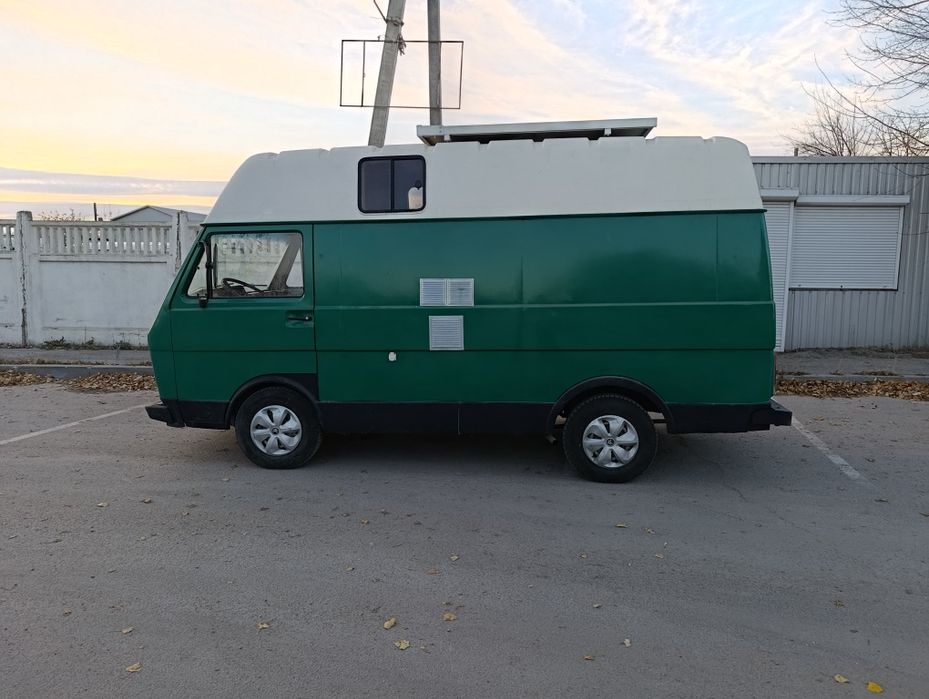 Продам будинок на колесах ЛТ 28.