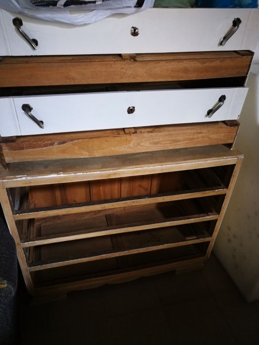 Cômoda de madeira 100x83x46 cm