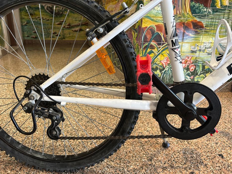 Bicicleta B’Twin Rockrider 300 – rodas 24’’