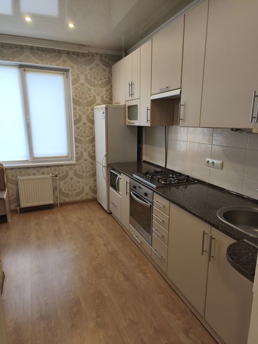 Оренда однокімнатної великої квартири в новобудові. ЖК премьер холл