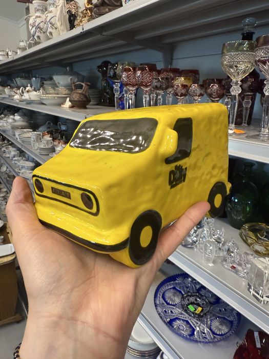 Skarbonka Fiat Iveco Daily ceramiczna żółta retro dekoracja 1350
