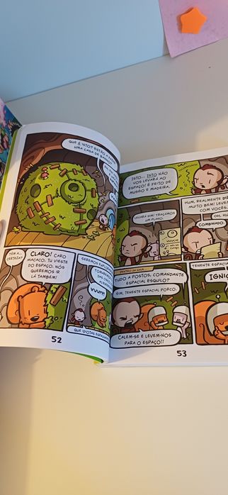 Livros Infantil COELHO VS MACACO
