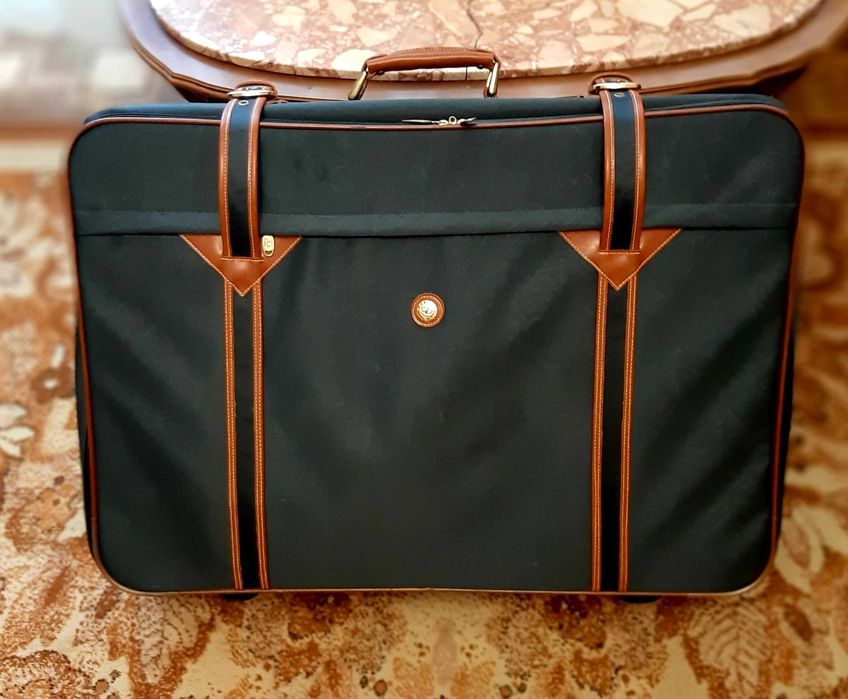 Дорожный чемодан De Fanal. Приобретен в Германии.