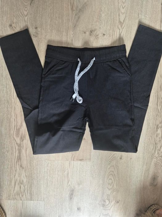 Legginsy z troczkami