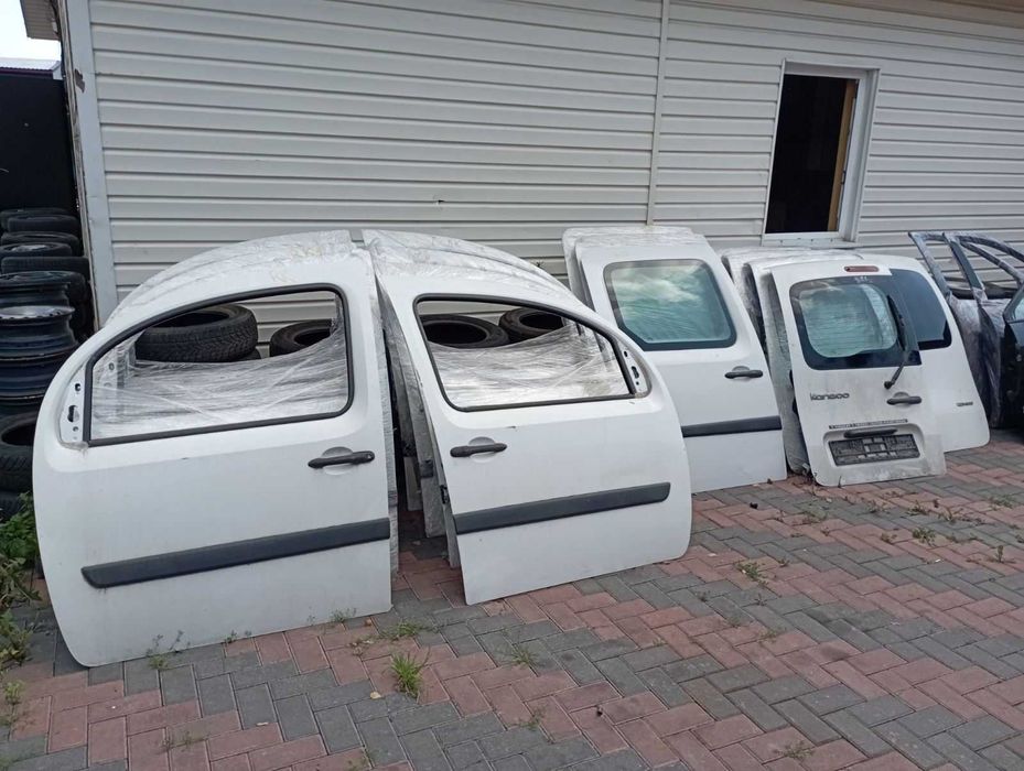 Дверь передняя / задняя правая / левая Renault Kangoo 2