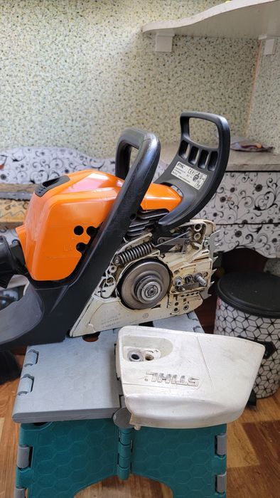 Продам бензопилу штіль 211