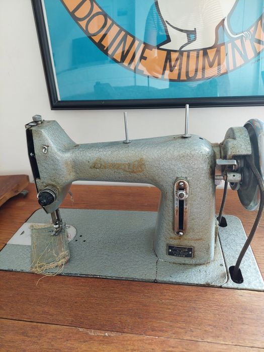 Szafka z maszyną Łucznik