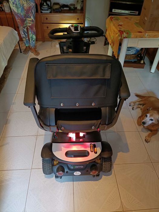 Scooter elétrica de mobilidade reduzida