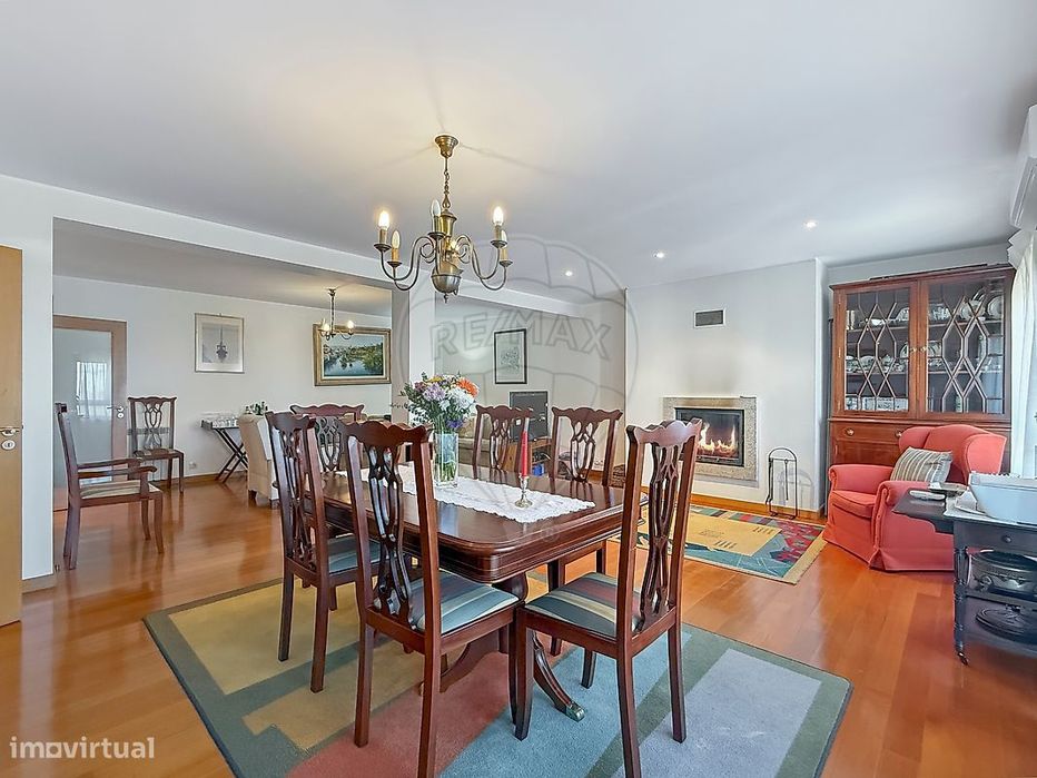 T4 Apartment for Sale