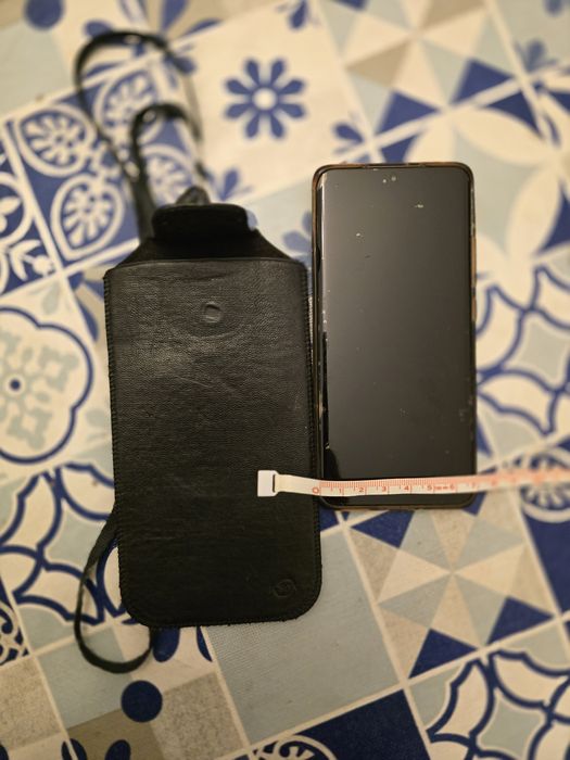 Capa de Telemóvel com cordão