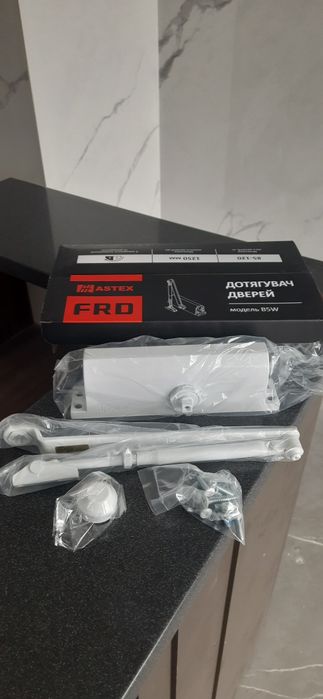 Дотягувач дверей FRD B5W EN5 (до 120кг/1250мм,  білий)