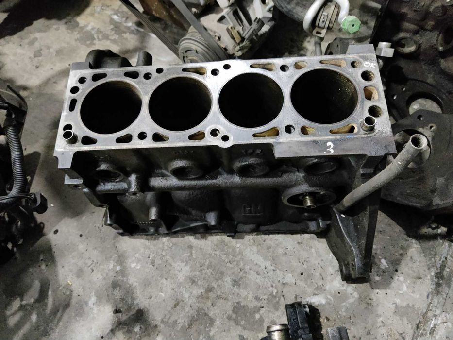 Блок двигателя  Opel X14XE std