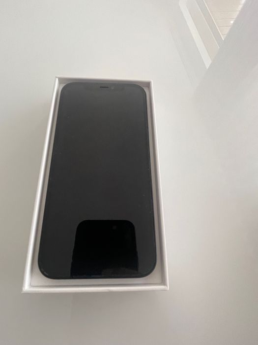 iPhone 12 preto