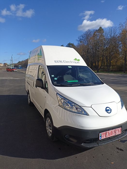 Продам Nissan e-NV200