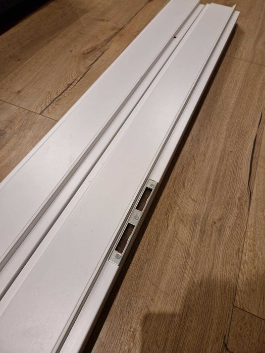 Baza ościeżnicy regulowana 100-140 mm lewa kredowobiała