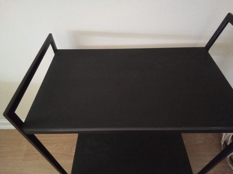 Carrinho Preto com 2. Andares