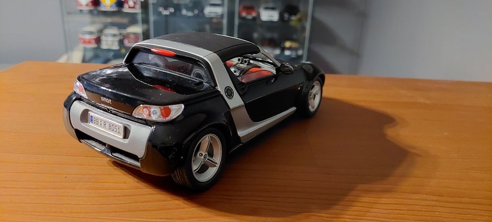 Model 1:18 Smart Roadster Bburago