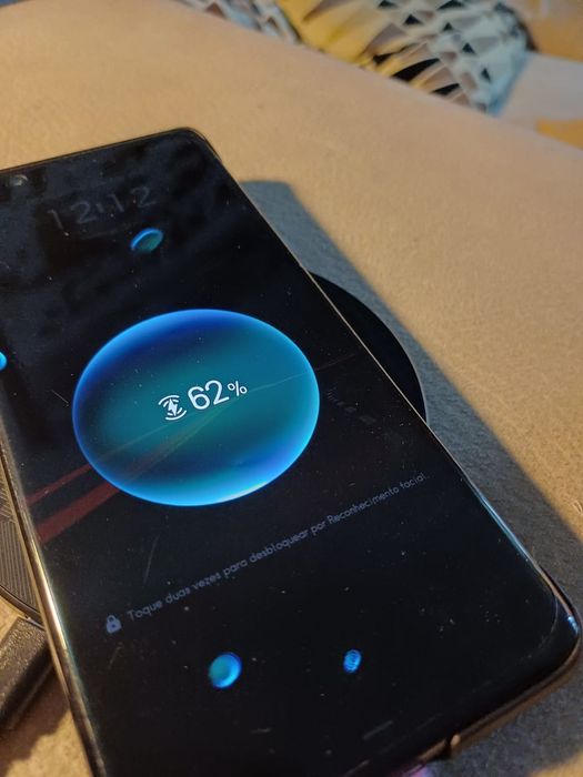 Carregador magnético sem fios para telemóvel