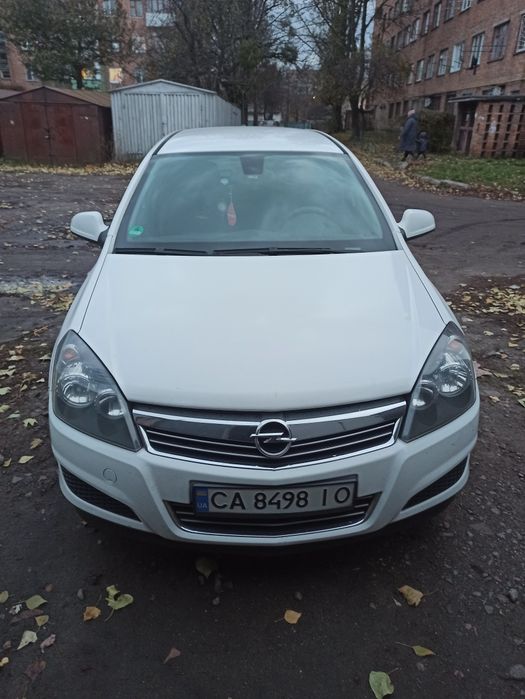 Продам Opel Astra H