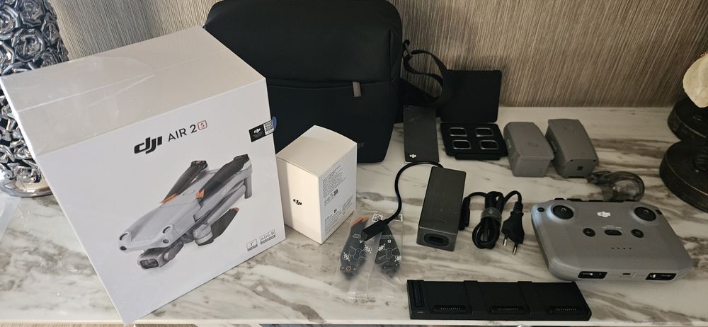 Dji Air 2S Selado caixa - Fly More Combo