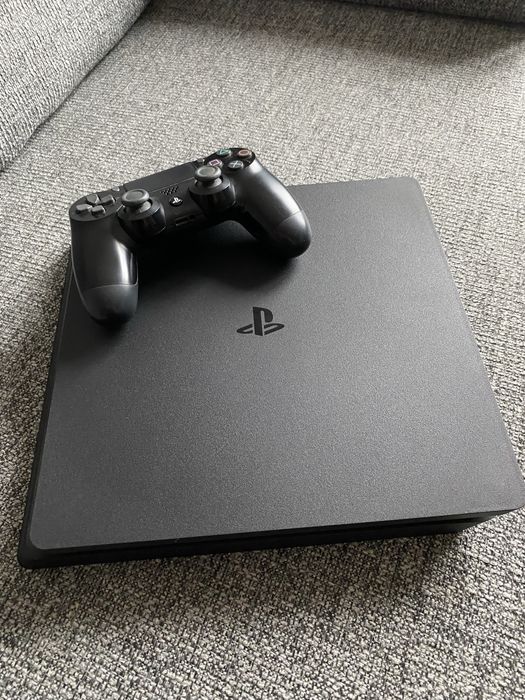 PlayStation 4 1Tb в хорошем состоянии