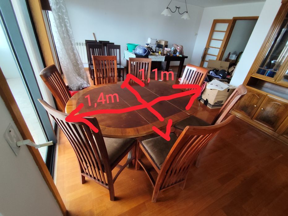 Mesa de jantar em raíz de nogueira com jogo de 7 cadeiras