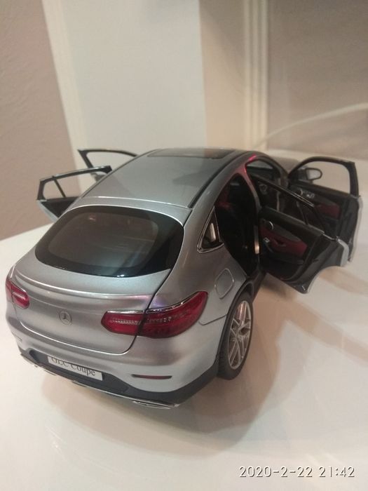 Мерседес Бенц GLC купе 1:18