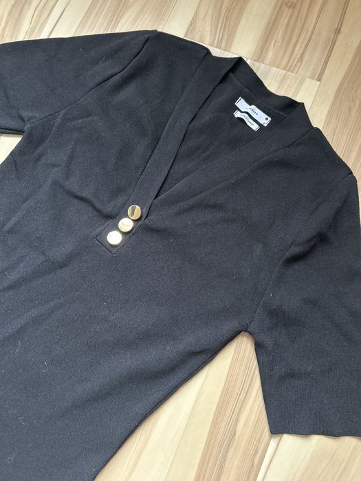 Czarna elegancka obcisła sukienka midi Reserved M L