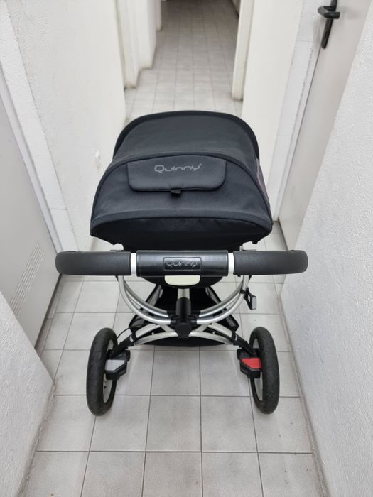 Carrinho de bebé Quinny (com oferta)