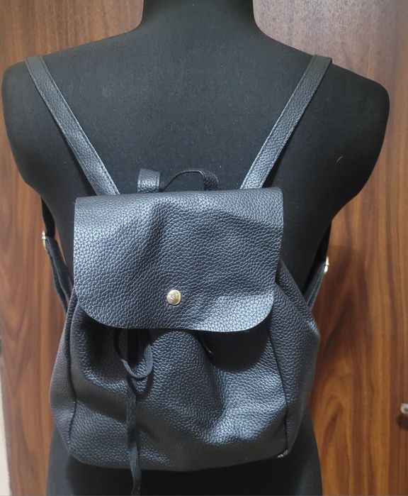 Mały czarny  plecak
