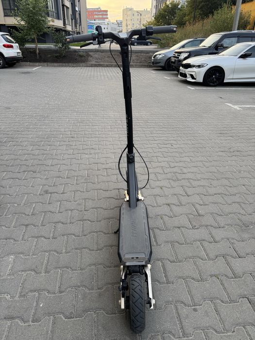 Електричний самокат Navee ST3 Pro