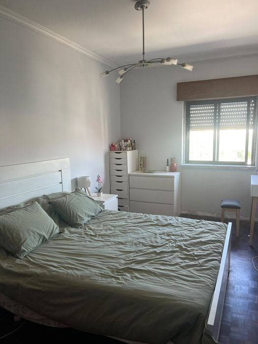 Apartamento T3 com Garagem e Sótão em Alenquer