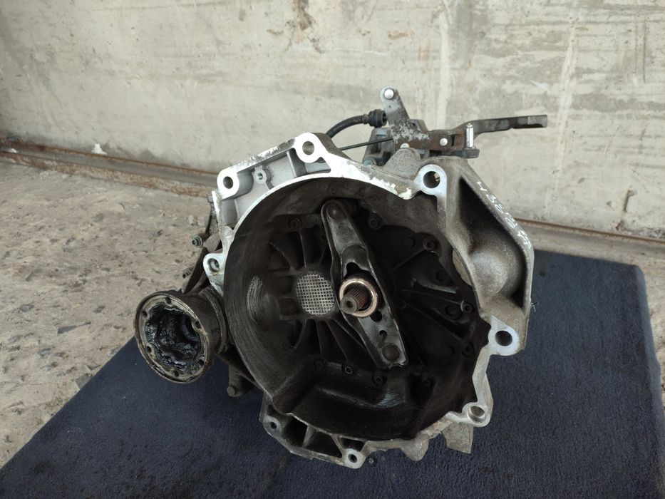 Коробка передач 1.6 FSI GYT 5 ступка Golf 5 Skoda Octavia A5 Tauran