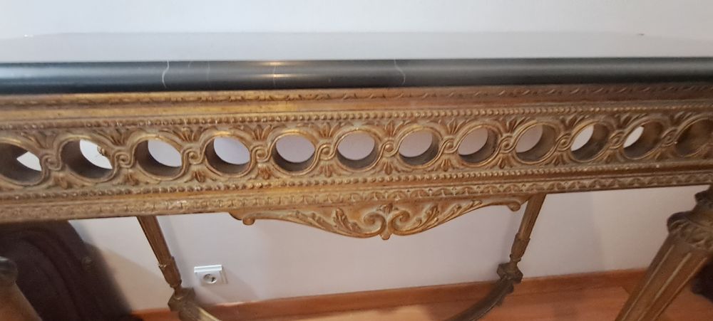 Old table (console) with marble stone top64285725527426121
