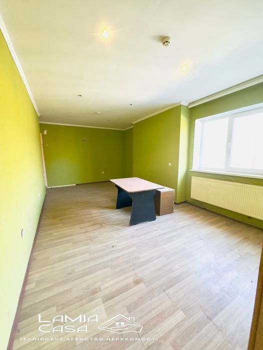 Продаж великого комплексу біля Чернівців