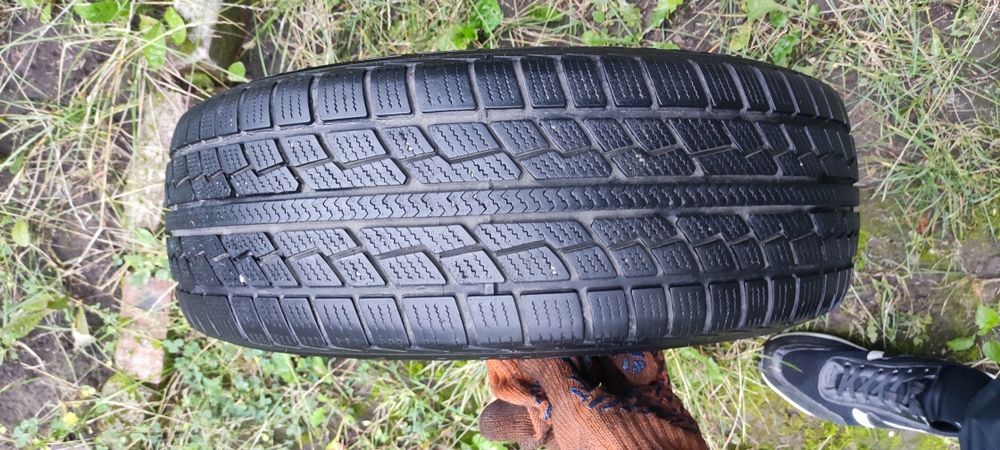 Шини зимові Achilles 195/ 60/ R16