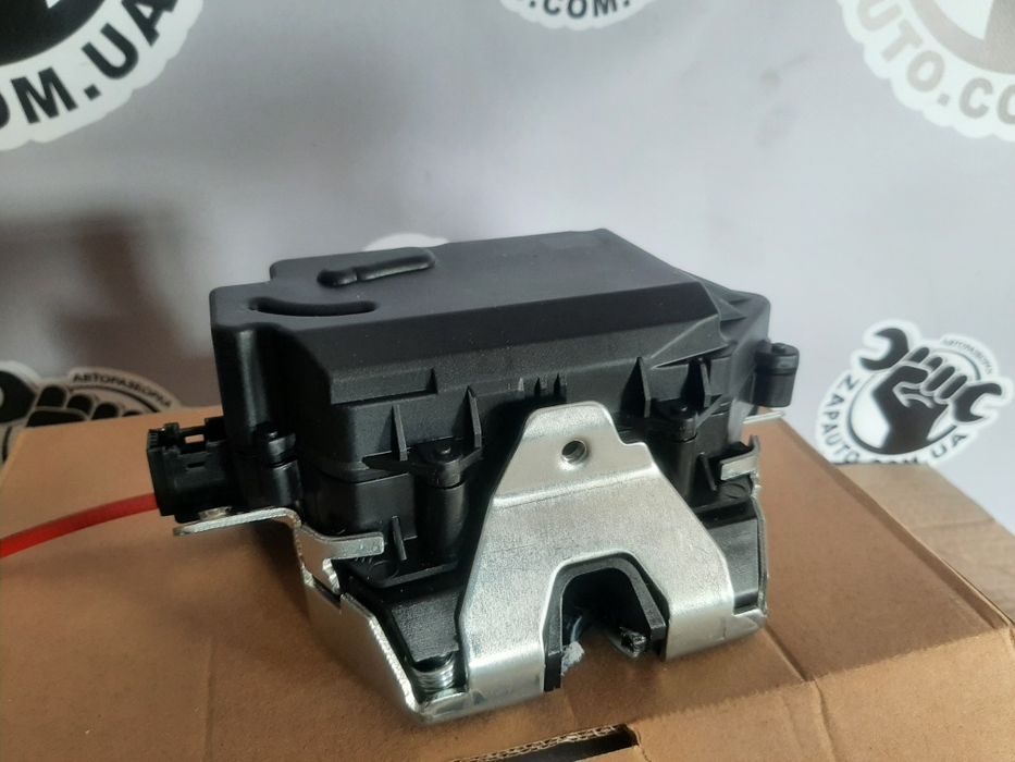 Замок багажника 1647400635 W164 W211 Mercedes ML class E class
