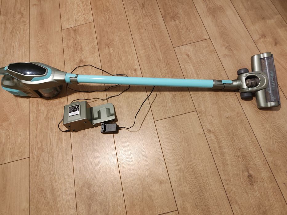 Odkurzacz pionowy bezworkowy clean Max ładowarka zasilacz bateria