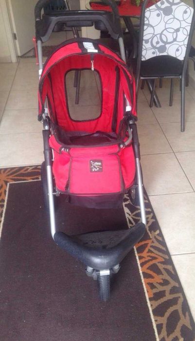 Carrinho para Cão/Gato – Excelente Estado – Ideal para Passeio