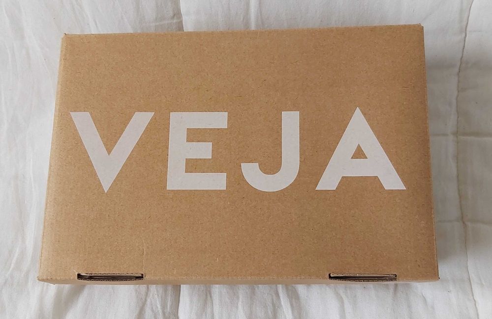 Ténis Veja V-10 CWL White Black, Tamanho 37, Originais, Novos